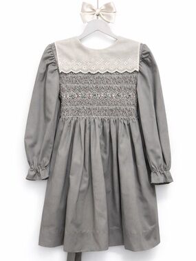 Rare Vintage Polly Flinders Smocked Gray Long Sleeve Dress 
Embroidered Girls 5